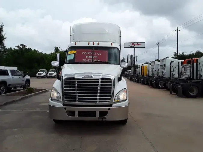 2019 FREIGHTLINER/MERCEDES CASCADIA 125