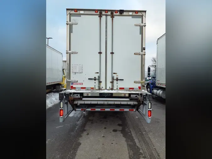 2016 FREIGHTLINER/MERCEDES M2 106