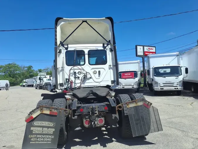 2019 FREIGHTLINER NEW CASCADIA 116