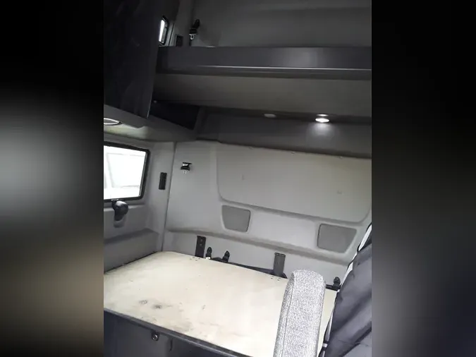 2020 NAVISTAR INTERNATIONAL LT625 SLPR CAB