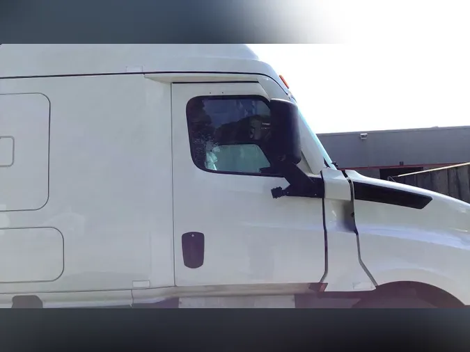 2022 Freightliner Cascadia 126