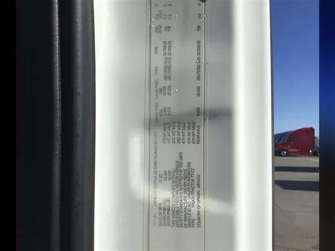 2021 FREIGHTLINER CA126
