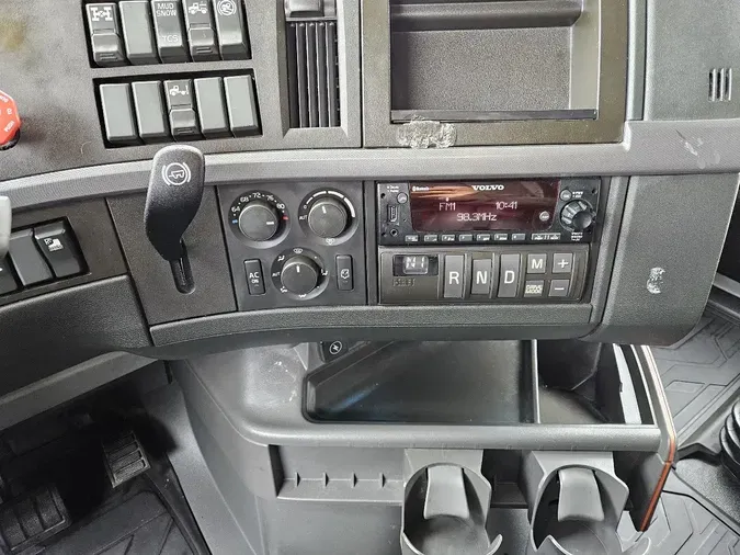 2024 VOLVO VNL64T7604e8257656e83e56d81c047c22ebcfcaa