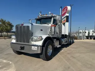 2021 Peterbilt 389