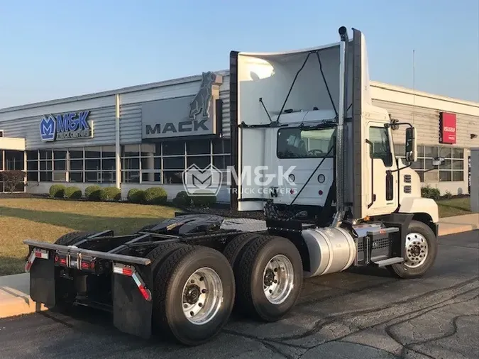 2025 MACK AN64T