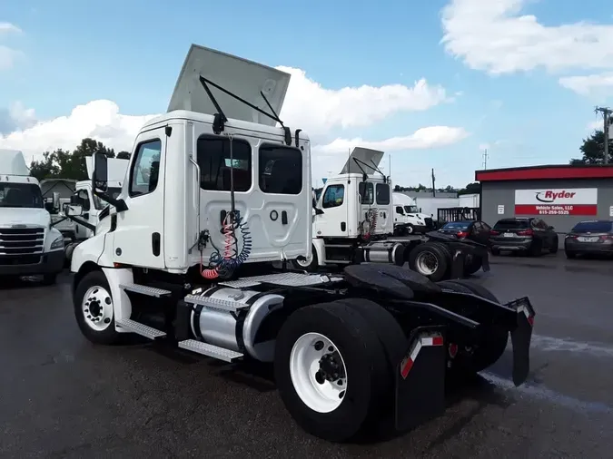 2020 FREIGHTLINER NEW CASCADIA 126