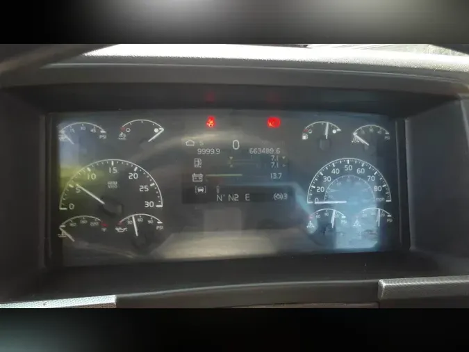 2018 Volvo VNL300