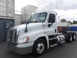 2018 FREIGHTLINER/MERCEDES CASCADIA 125