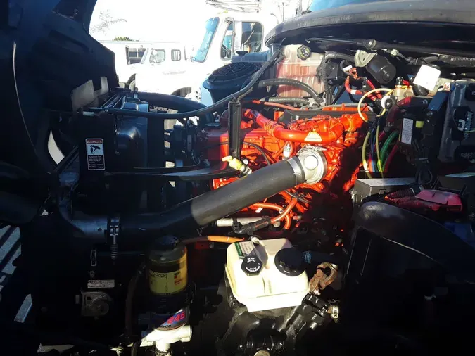 2018 FREIGHTLINER/MERCEDES M2 106