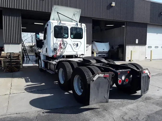 2018 FREIGHTLINER/MERCEDES CASCADIA 1254e87ba3ea895ee050ad48f581b761273