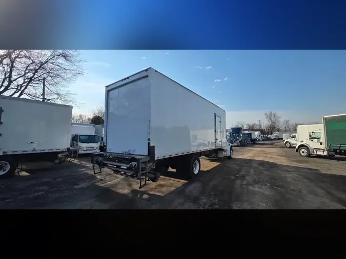 2018 FREIGHTLINER/MERCEDES M2 106