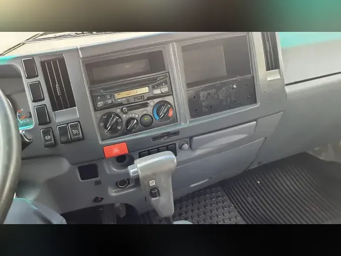 2018 ISUZU NPR HD
