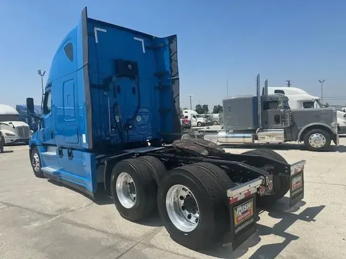 2022 Freightliner Cascadia