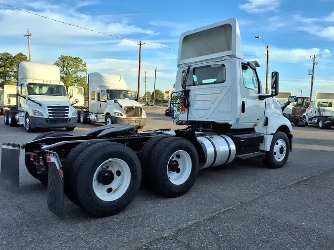 2019 NAVISTAR INTERNATIONAL LT625 DAYCAB T/A4e8f2055b4595ec9957f8d1aee80fc47