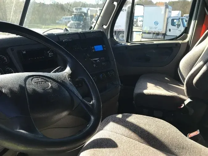 2019 Freightliner X12564ST