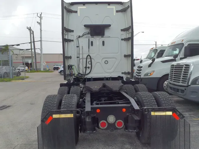 2019 FREIGHTLINER/MERCEDES CASCADIA 125