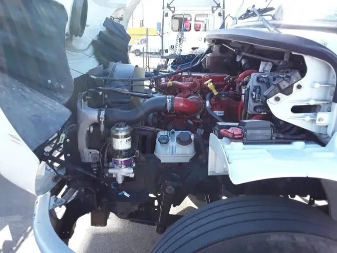 2018 FREIGHTLINER/MERCEDES M2 106