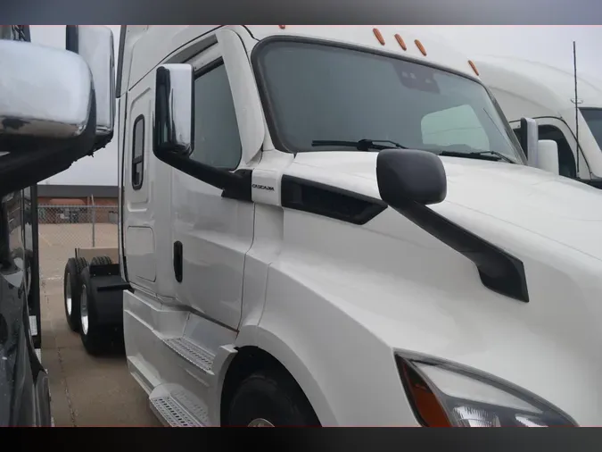 2022 FREIGHTLINER CASCADIA 116