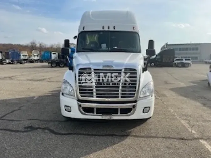 2017 FREIGHTLINER Cascadia