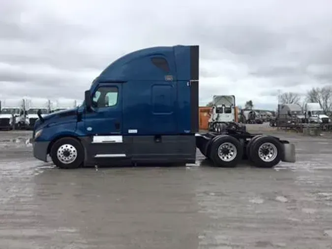 2022 Freightliner Cascadia