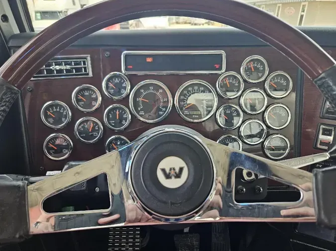 2018 WESTERN STAR 4900SA