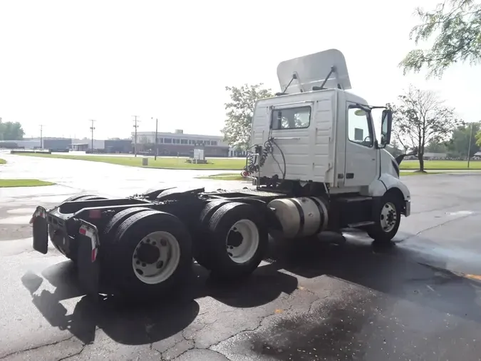 2019 VOLVO VNL64T-3004ea28f57d56f0f88e50bc5714e6955f4