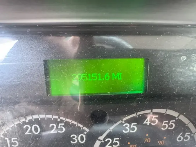 2017 FREIGHTLINER M2 106
