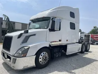 2006 VOLVO VNL780