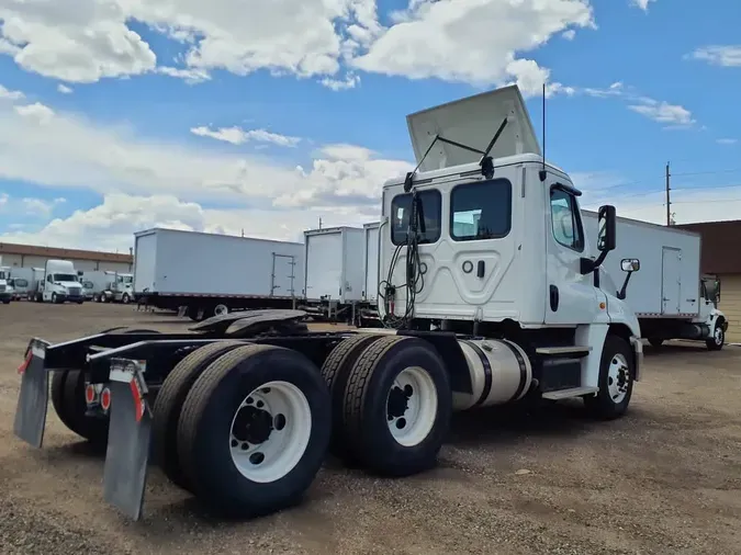2018 FREIGHTLINER/MERCEDES CASCADIA 125