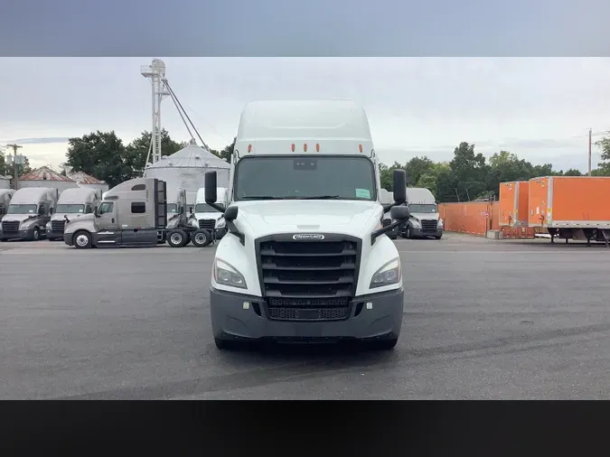 2022 Freightliner Cascadia 126