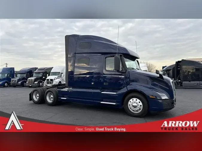 2022 VOLVO VNL760