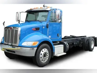 2021 Peterbilt 337