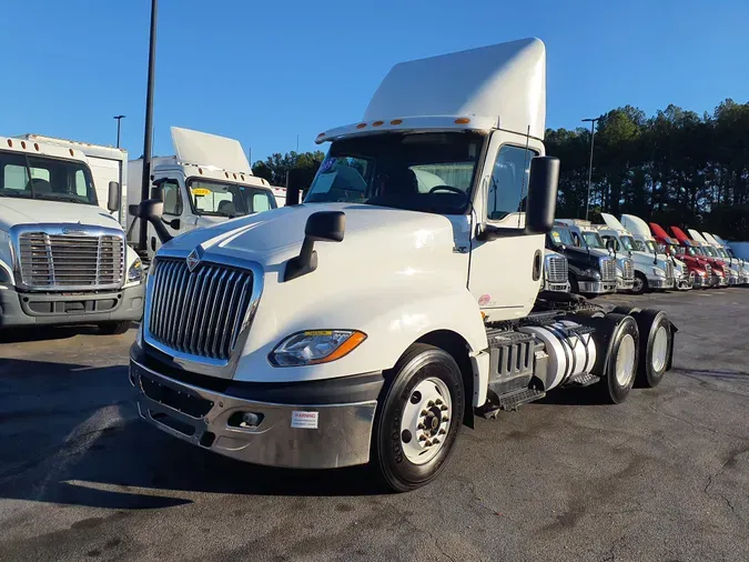 2018 NAVISTAR INTERNATIONAL LT625 DAYCAB T/A