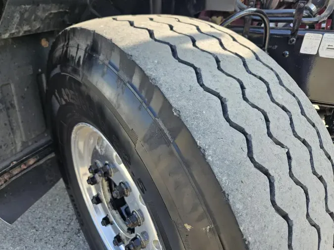 2016 MACK GU803