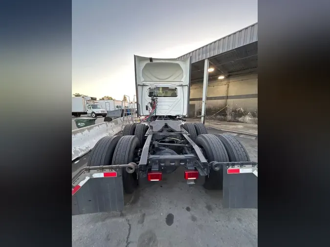 2020 NAVISTAR INTERNATIONAL LT625 DAYCAB T/A4ec05522cdfcf8c2f73f91e50c445f0d