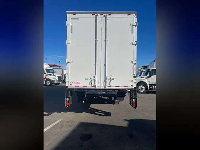 2018 FREIGHTLINER/MERCEDES M2 106