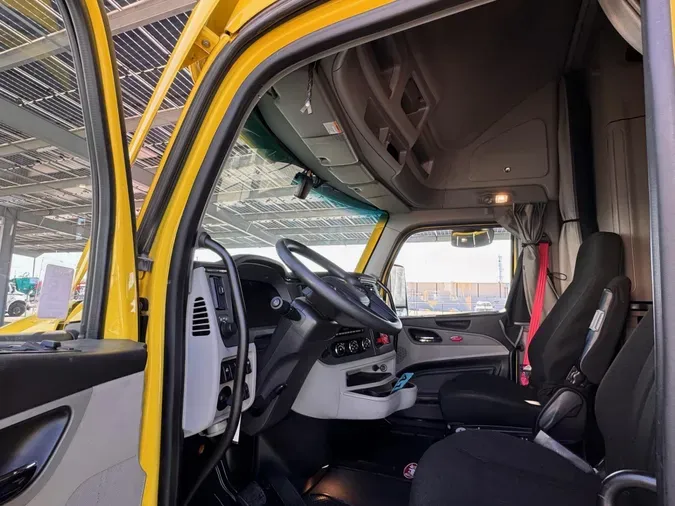2024 Peterbilt 579