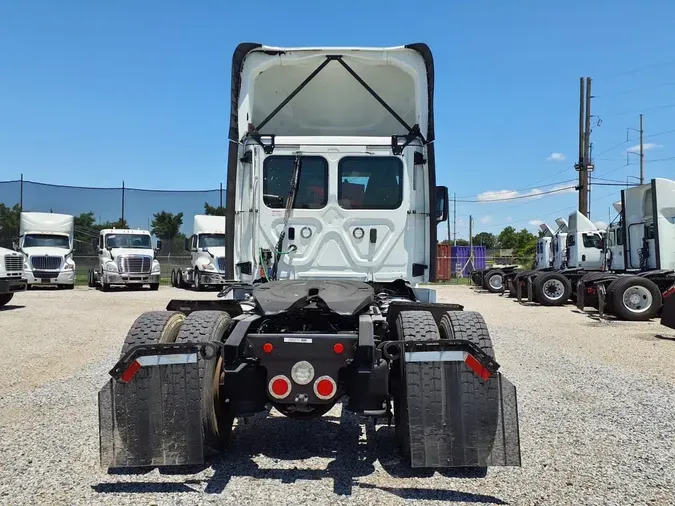 2019 FREIGHTLINER CASCADIA 113