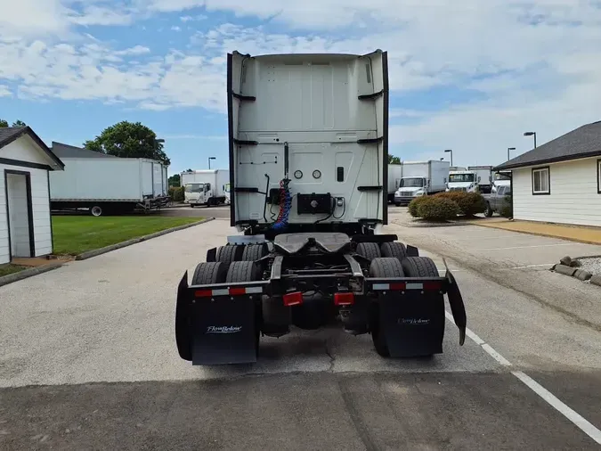 2019 NAVISTAR INTERNATIONAL LT625 SLPR CAB
