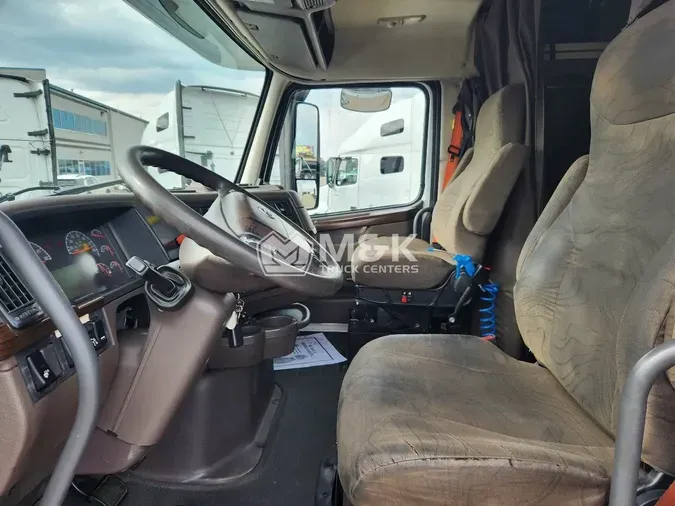 2017 VOLVO VNL64T630