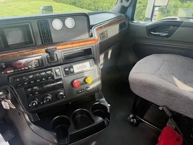 2020 International LT625