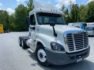 2016 FREIGHTLINER X12564ST