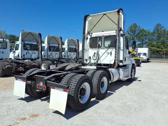 2020 FREIGHTLINER/MERCEDES CASCADIA 125