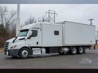 2020 FREIGHTLINER CASCADIA 126
