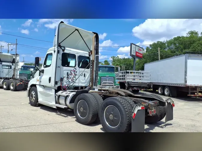 2019 FREIGHTLINER/MERCEDES CASCADIA 125
