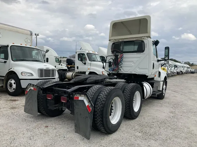 2020 NAVISTAR INTERNATIONAL LT625 DAYCAB T/A