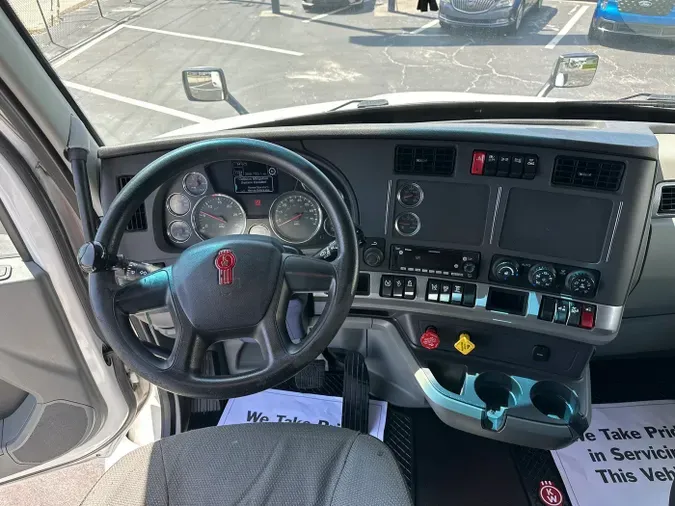 2022 Kenworth T680