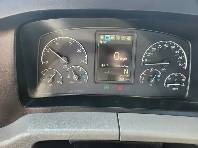 2019 FREIGHTLINER Cascadia 126
