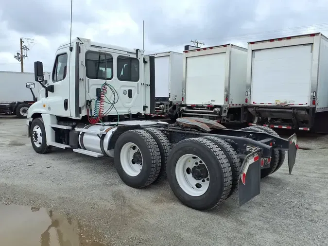 2017 FREIGHTLINER/MERCEDES CASCADIA 125