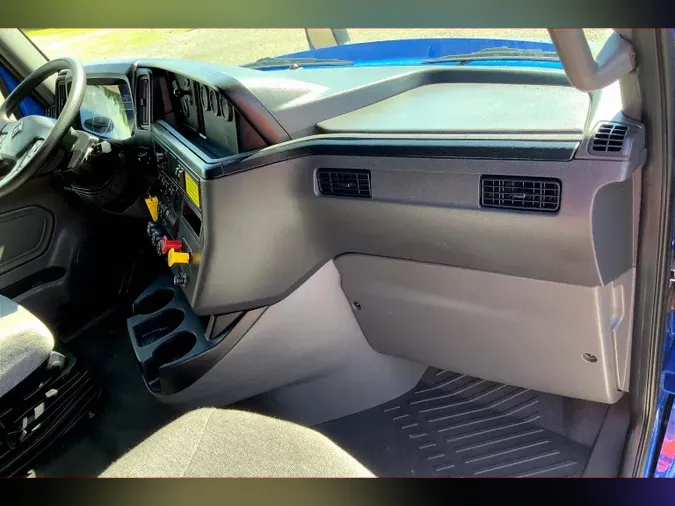 2022 INT LT625 6x4